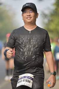 BIB: 1952, 41934
                            <button type="button" onclick="openModal(8283231)" class="btn btn-primary btn-sm float-right btn-popup" data-toggle="modal" data-target=".modal-high-quality">
                        <i class="fas fa-shopping-cart"></i> Add to Cart
                    </button>
                                            <button type="button" onclick="isThisMe(8283231, true)" class="btn btn-success btn-sm float-right btn-popup btn-isme hidden" data-toggle="tooltip" data-placement="bottom" title="นี่คือรูปของคุณใช่ไหม คลิกที่นี่เพื่อเอาเข้าอัลบั้ม">
                        <i class="fas fa-plus"></i> Add to album
                    </button>
                    <button type="button" onclick="isThisMe(8283231, false)" class="btn btn-warning btn-sm float-right btn-popup btn-isnotme hidden">
                        <i class="fas fa-ban"></i> Remove from album
                    </button>